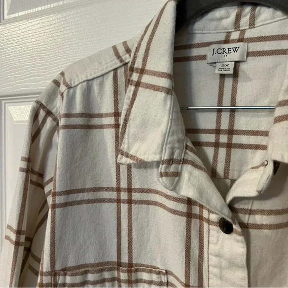 J Crew Shacket Cream and Brown Plaid Flannel with Pockets! Womens Size 2XL EUC - Picture 2 of 7
